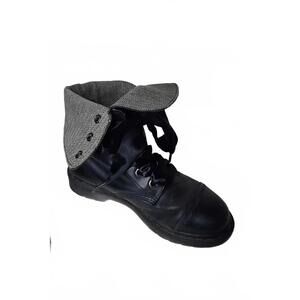 Dr. Martens Aimilita Fold Over Leather Boots with Ribbon Laces Size 9